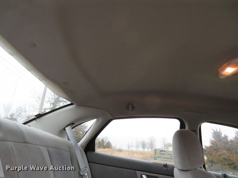 image for item DI2020 2001 Ford Taurus SE