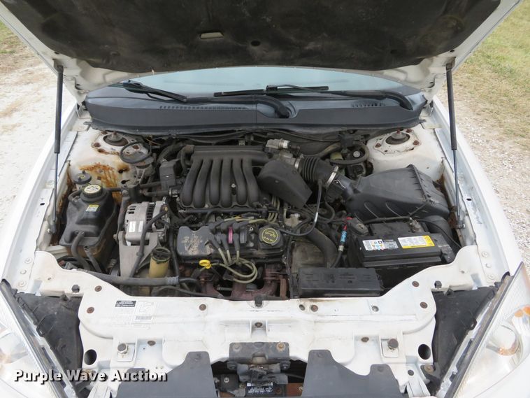 image for item DI2020 2001 Ford Taurus SE