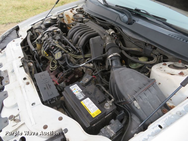 image for item DI2020 2001 Ford Taurus SE