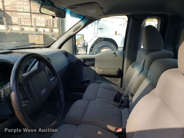 image for item ET9915 2006 Ford F150 pickup truck