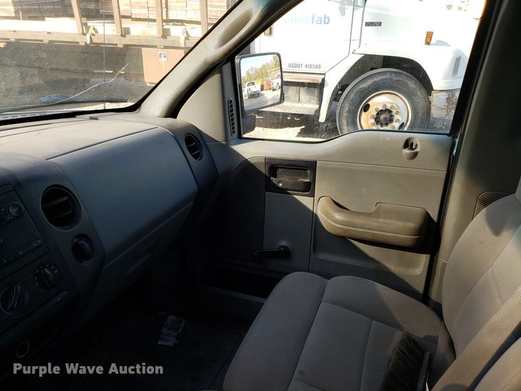 image for item ET9915 2006 Ford F150 pickup truck