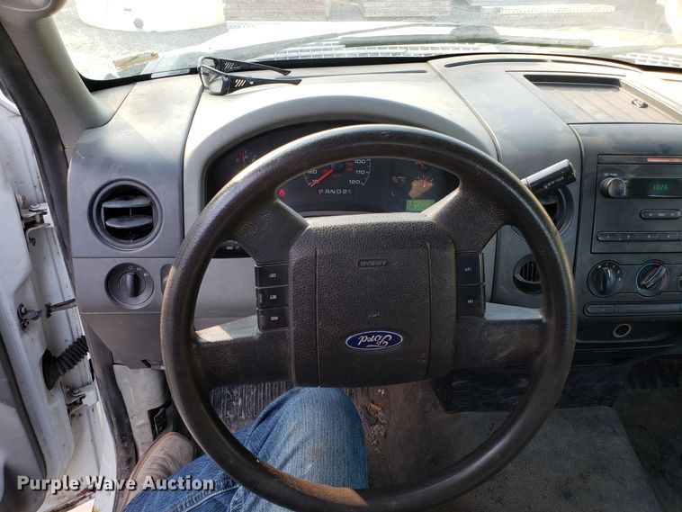 image for item ET9915 2006 Ford F150 pickup truck