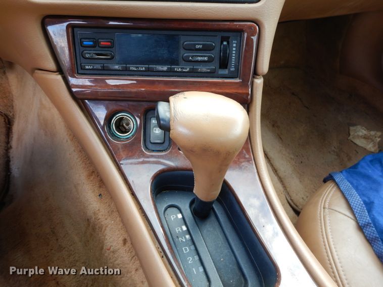 image for item EY9328 1994 Lincoln Mark VIII