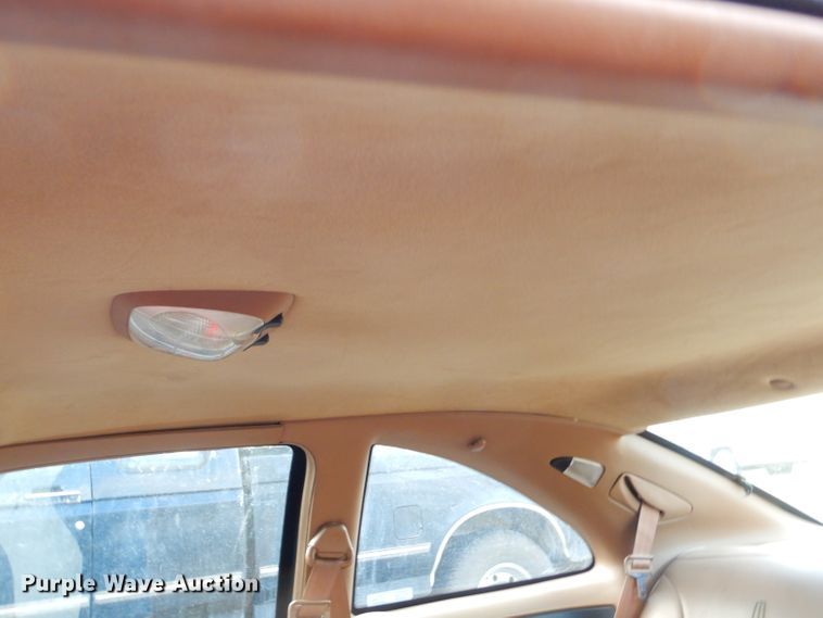 image for item EY9328 1994 Lincoln Mark VIII