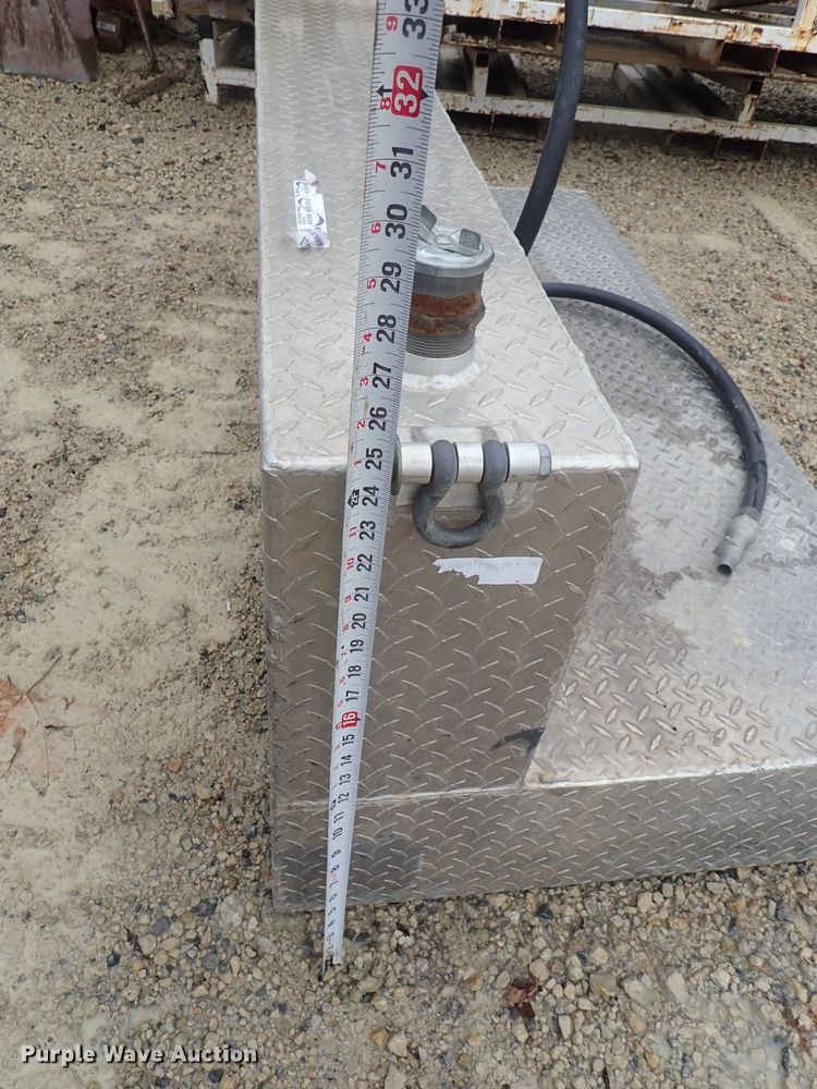 image for item FF9327 L-shaped fuel tank