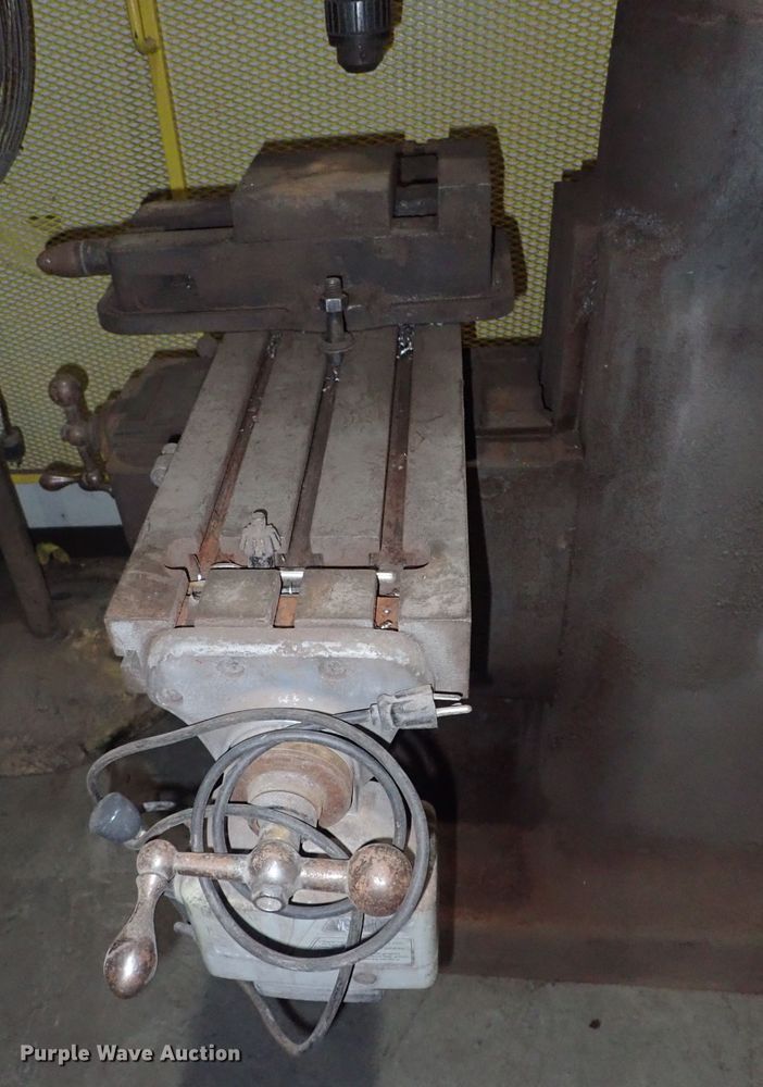 image for item FF9331 Bridgeport vertical milling machine
