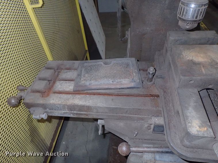 image for item FF9331 Bridgeport vertical milling machine