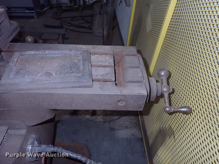 image for item FF9331 Bridgeport vertical milling machine