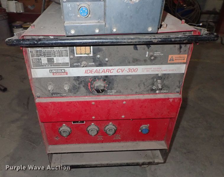 image for item FF9333 Lincoln Idealarc CV-300 welder
