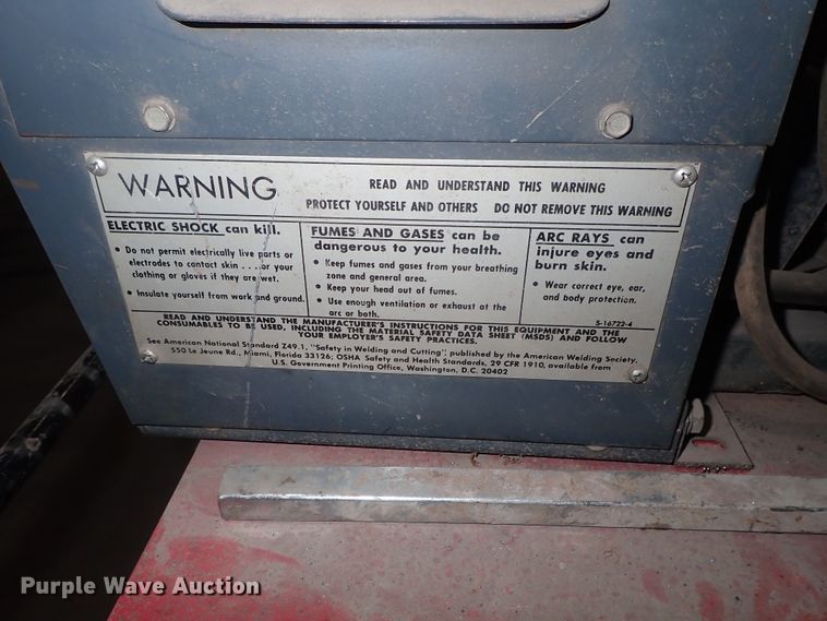 image for item FF9333 Lincoln Idealarc CV-300 welder