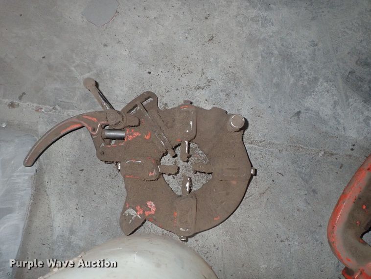 image for item FF9334 Ridgid 1822-I pipe threader