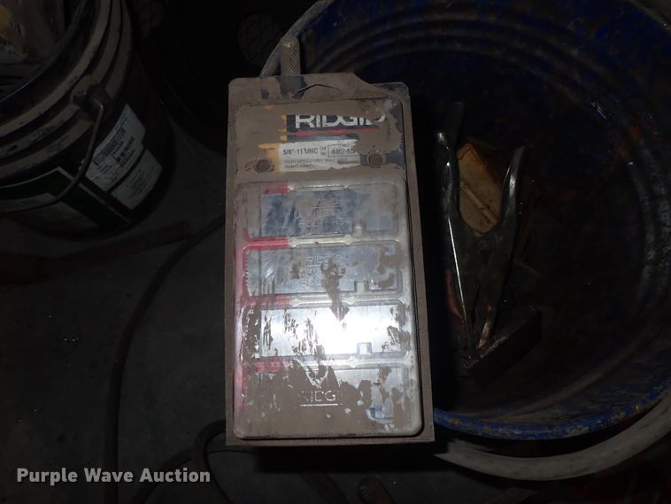 image for item FF9334 Ridgid 1822-I pipe threader