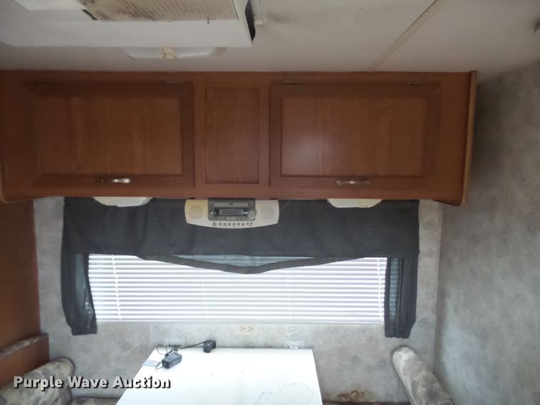 image for item FJ9040 2004 Coachman 248 TBG camper