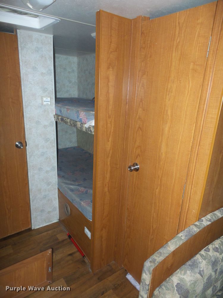 image for item FJ9040 2004 Coachman 248 TBG camper