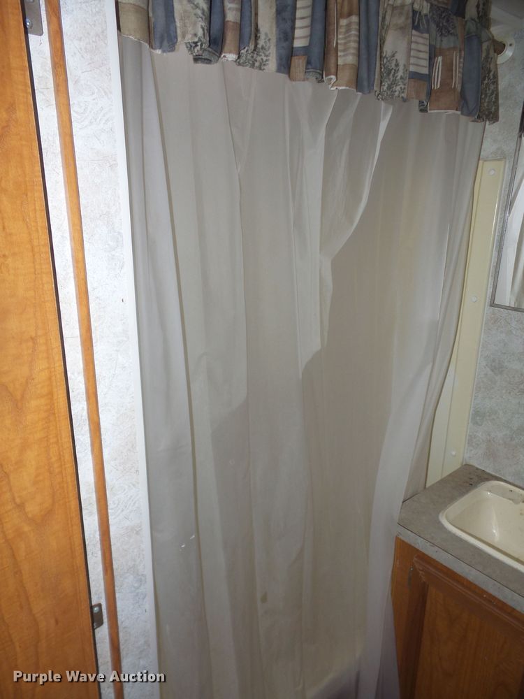 image for item FJ9040 2004 Coachman 248 TBG camper