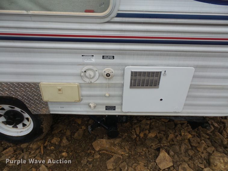 image for item FJ9040 2004 Coachman 248 TBG camper