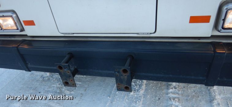 image for item FU9066 2006 New Flyer D40LF coach bus