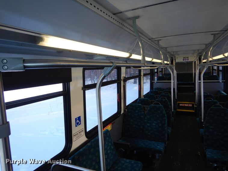 image for item FU9066 2006 New Flyer D40LF coach bus