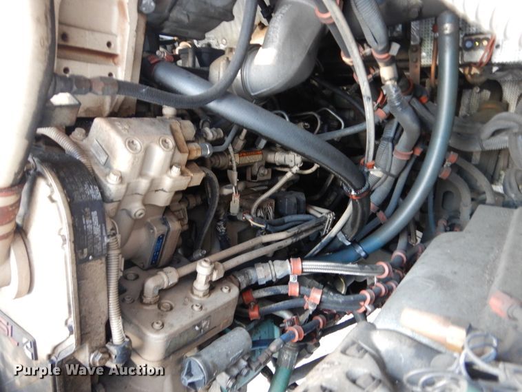 image for item FU9066 2006 New Flyer D40LF coach bus