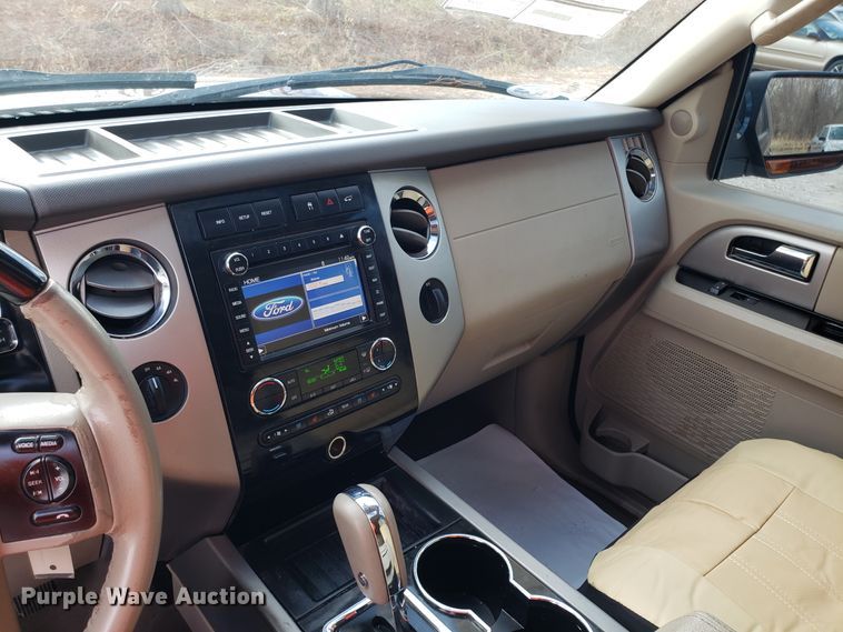 image for item GA9396 2011 Ford Expedition SUV