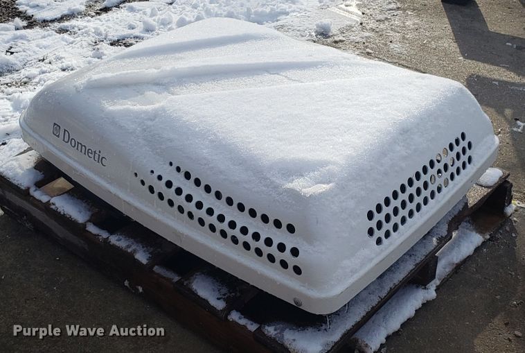 image for item GA9398 Dometic rooftop AC and heat unit