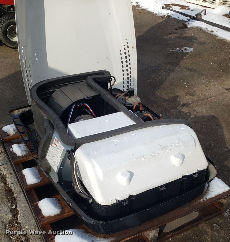 image for item GA9398 Dometic rooftop AC and heat unit