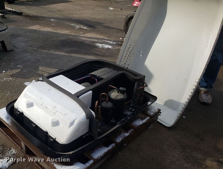 image for item GA9398 Dometic rooftop AC and heat unit