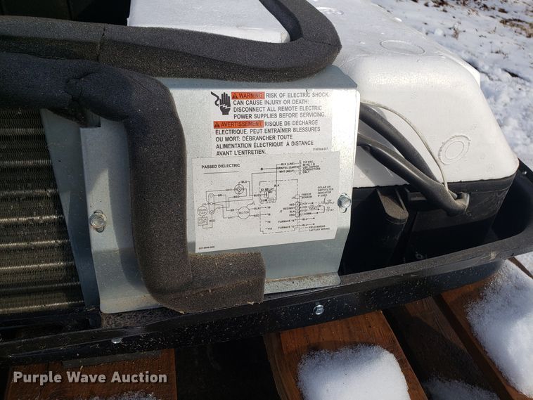 image for item GA9398 Dometic rooftop AC and heat unit