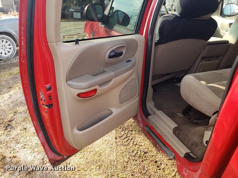 image for item GA9443 2003 Ford F150 SuperCrew pickup truck