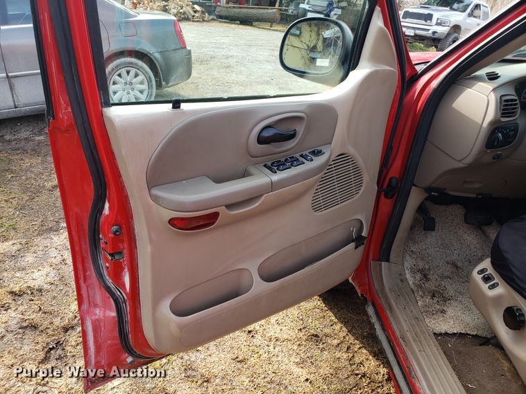 image for item GA9443 2003 Ford F150 SuperCrew pickup truck