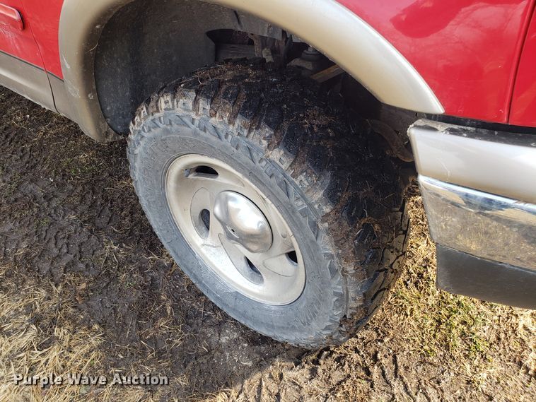 image for item GA9443 2003 Ford F150 SuperCrew pickup truck