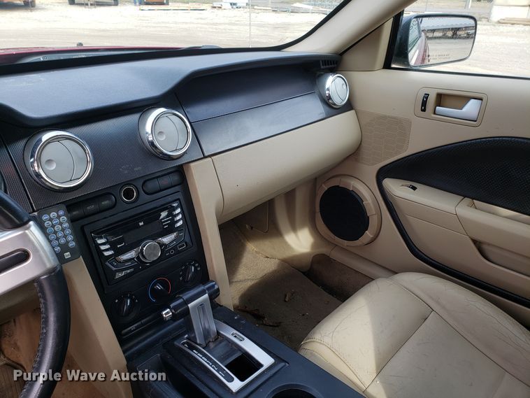 image for item GA9447 2007 Ford Mustang