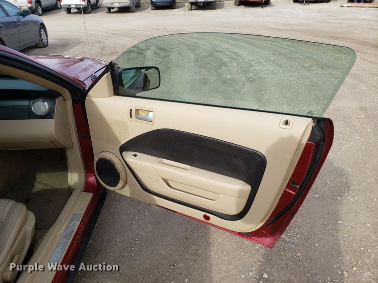 image for item GA9447 2007 Ford Mustang