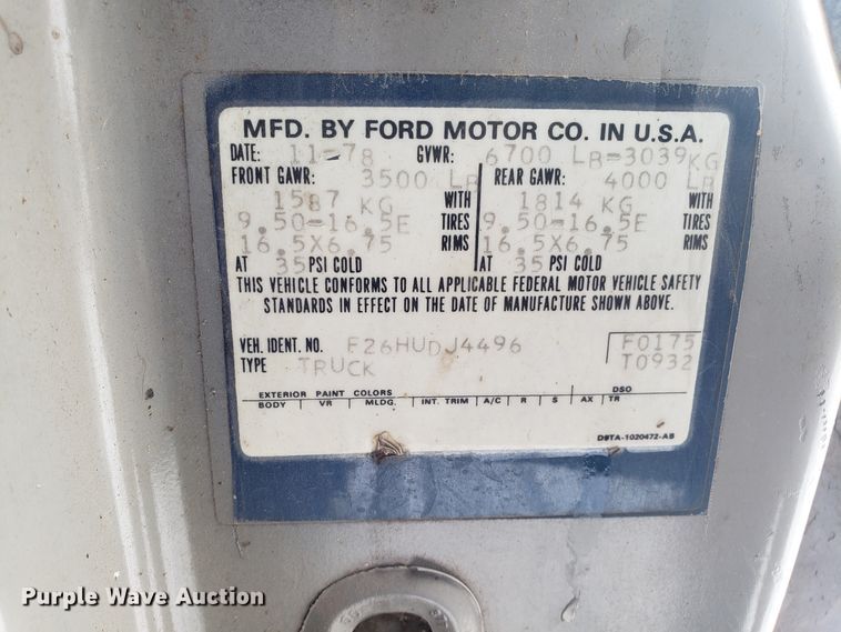 image for item GA9456 1979 Ford F250 flatbed pickup truck