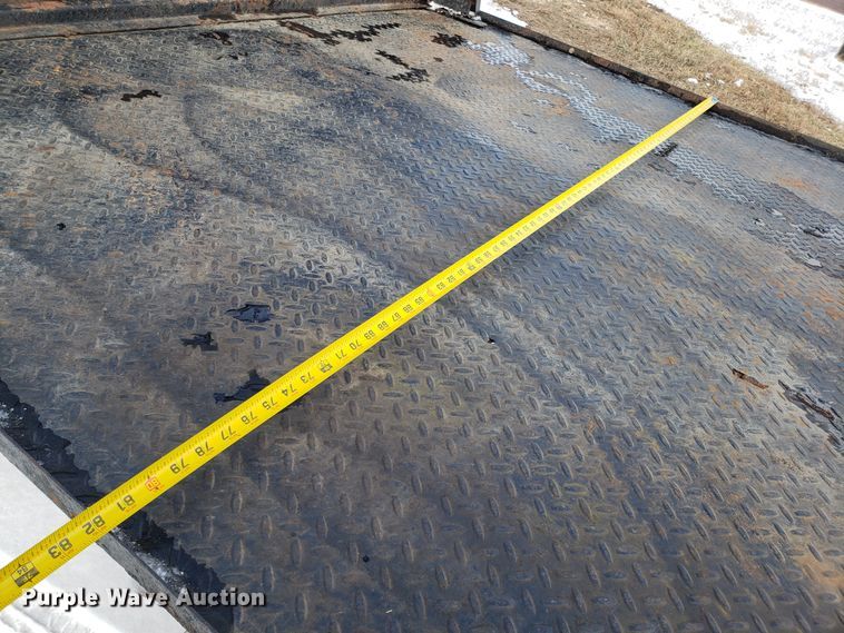 image for item GA9456 1979 Ford F250 flatbed pickup truck