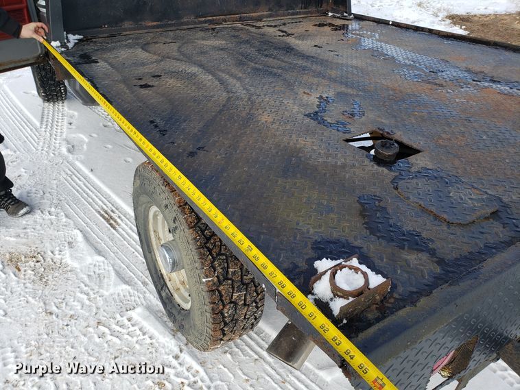 image for item GA9456 1979 Ford F250 flatbed pickup truck