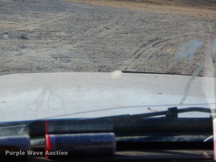 image for item GB9622 2003 Chevrolet Silverado 1500HD Crew Cab pickup truck