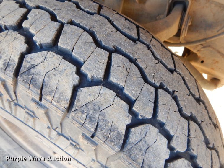 image for item GB9622 2003 Chevrolet Silverado 1500HD Crew Cab pickup truck