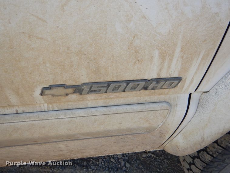 image for item GB9622 2003 Chevrolet Silverado 1500HD Crew Cab pickup truck