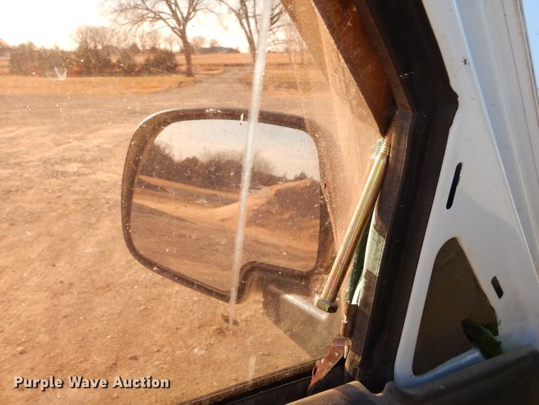 image for item GB9622 2003 Chevrolet Silverado 1500HD Crew Cab pickup truck