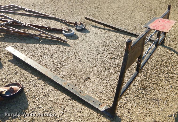 image for item GB9623 (3) steel headache racks