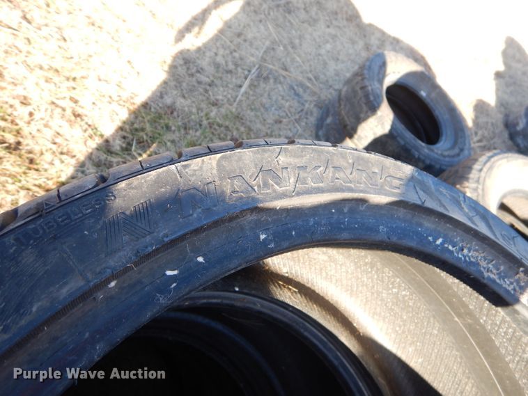 image for item GB9624 Approximately 200 tires