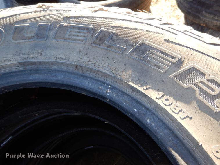 image for item GB9624 Approximately 200 tires