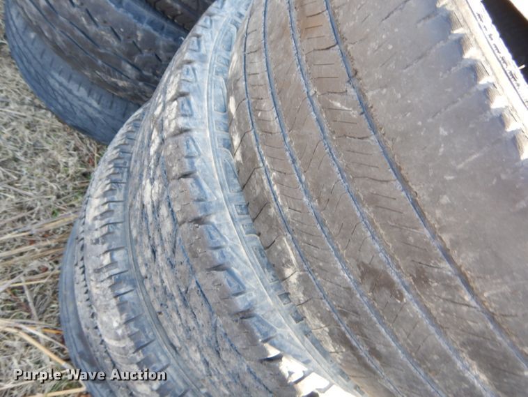 image for item GB9624 Approximately 200 tires