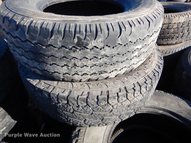 image for item GB9624 Approximately 200 tires