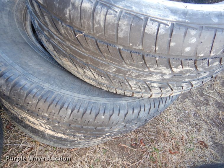 image for item GB9624 Approximately 200 tires