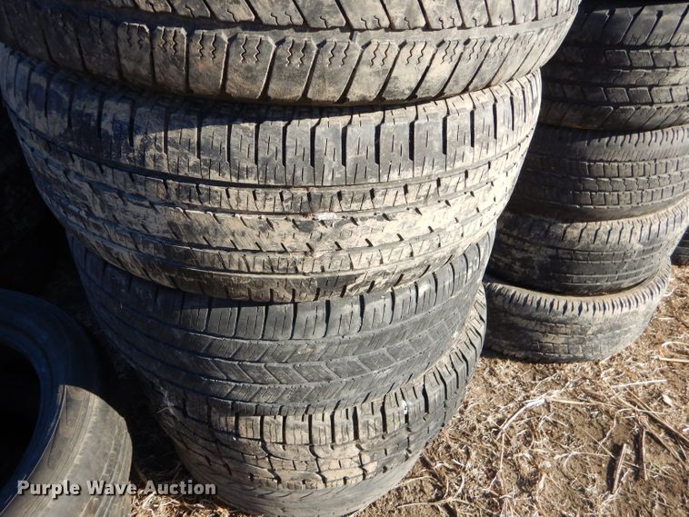 image for item GB9624 Approximately 200 tires