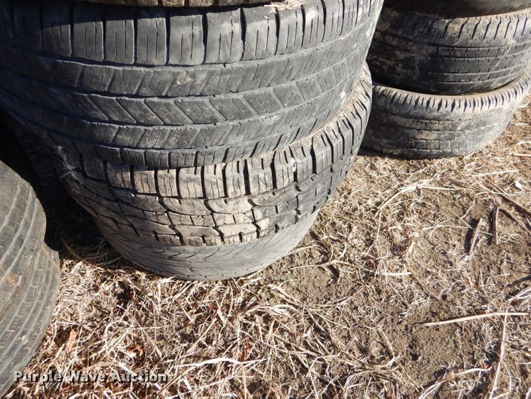 image for item GB9624 Approximately 200 tires