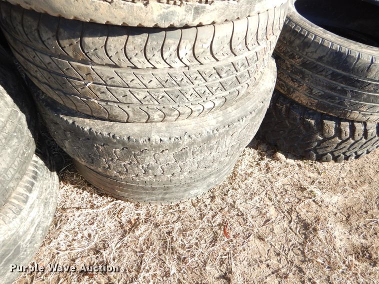 image for item GB9624 Approximately 200 tires