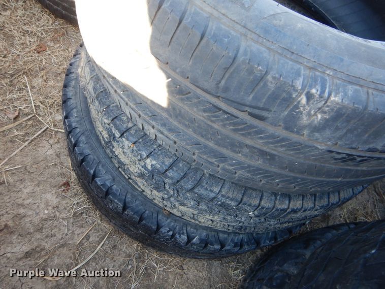 image for item GB9624 Approximately 200 tires
